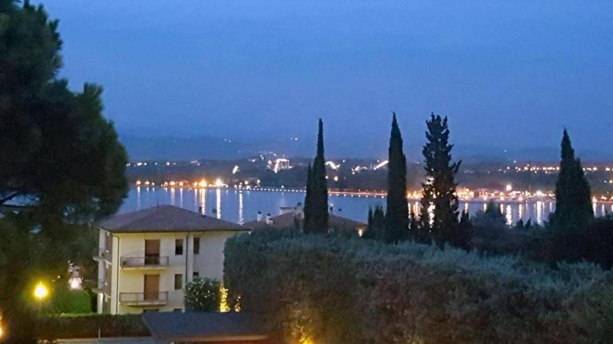 Cappuccini Appartments Peschiera del Garda Esterno foto