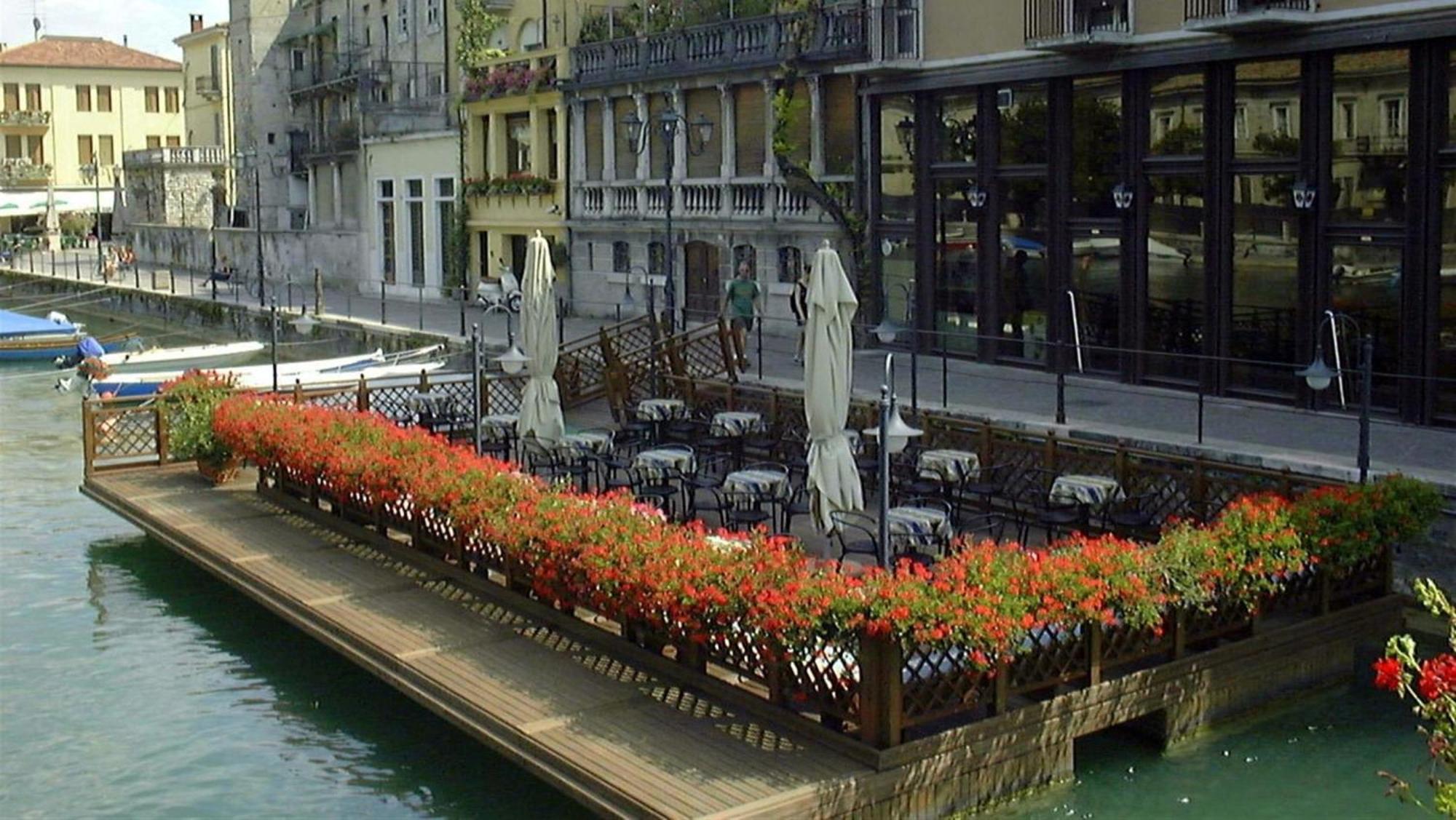 Cappuccini Appartments Peschiera del Garda Esterno foto
