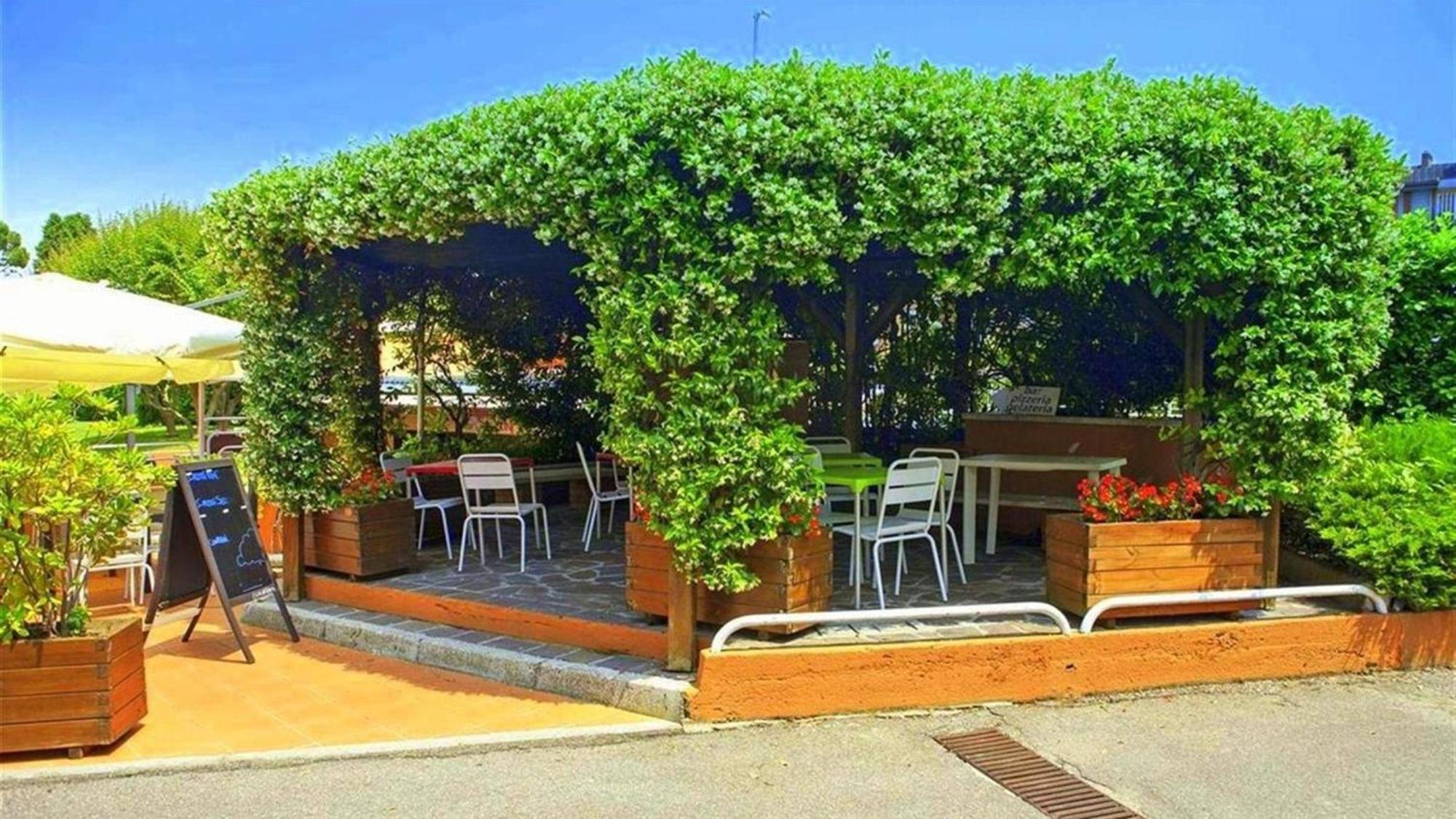 Cappuccini Appartments Peschiera del Garda Esterno foto
