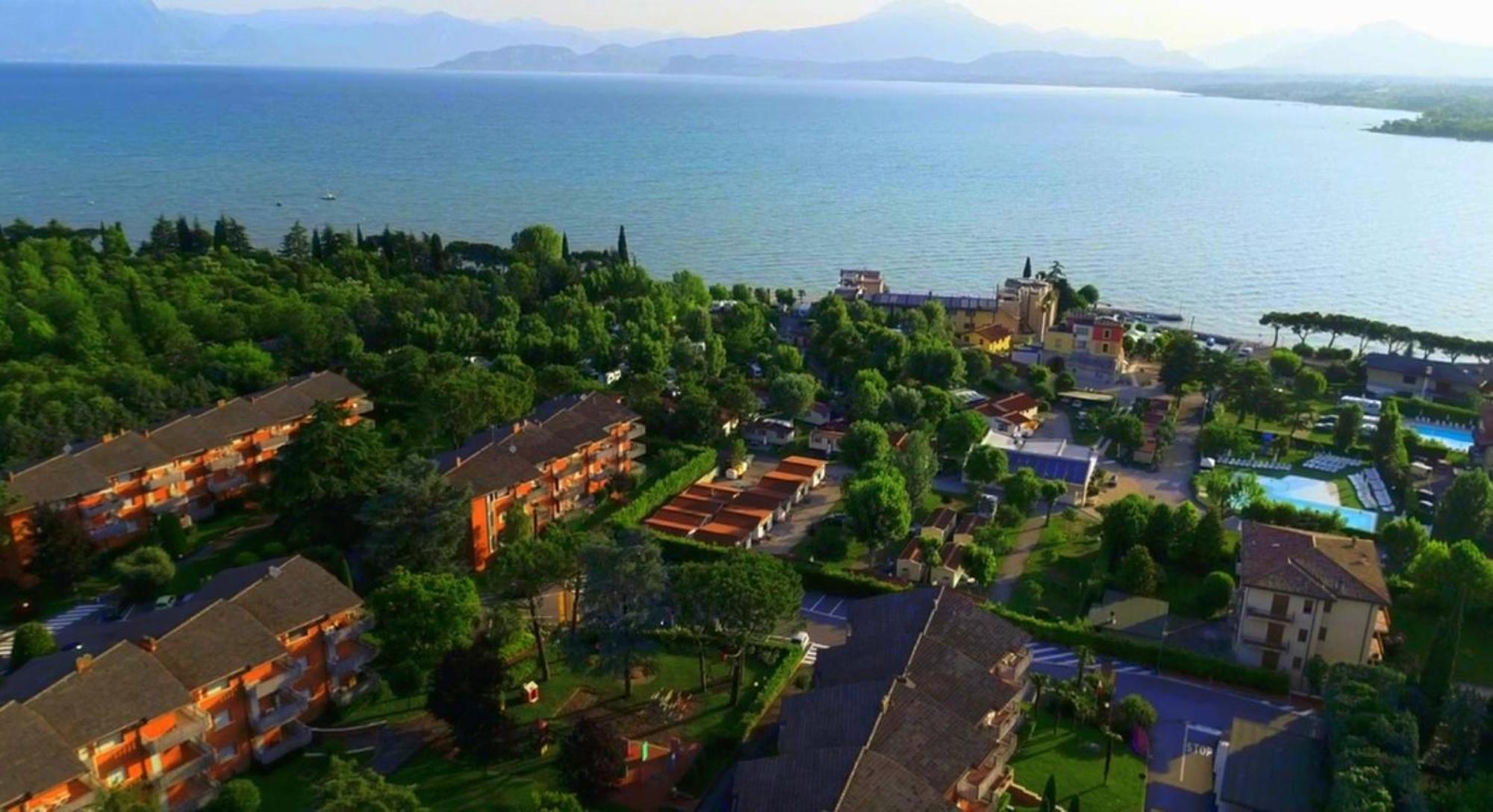 Cappuccini Appartments Peschiera del Garda Esterno foto